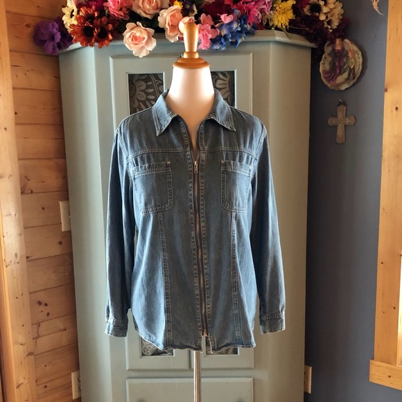 DENIM JACKET / Top. Zipper Front w/Pockets - Picture 7 of 7